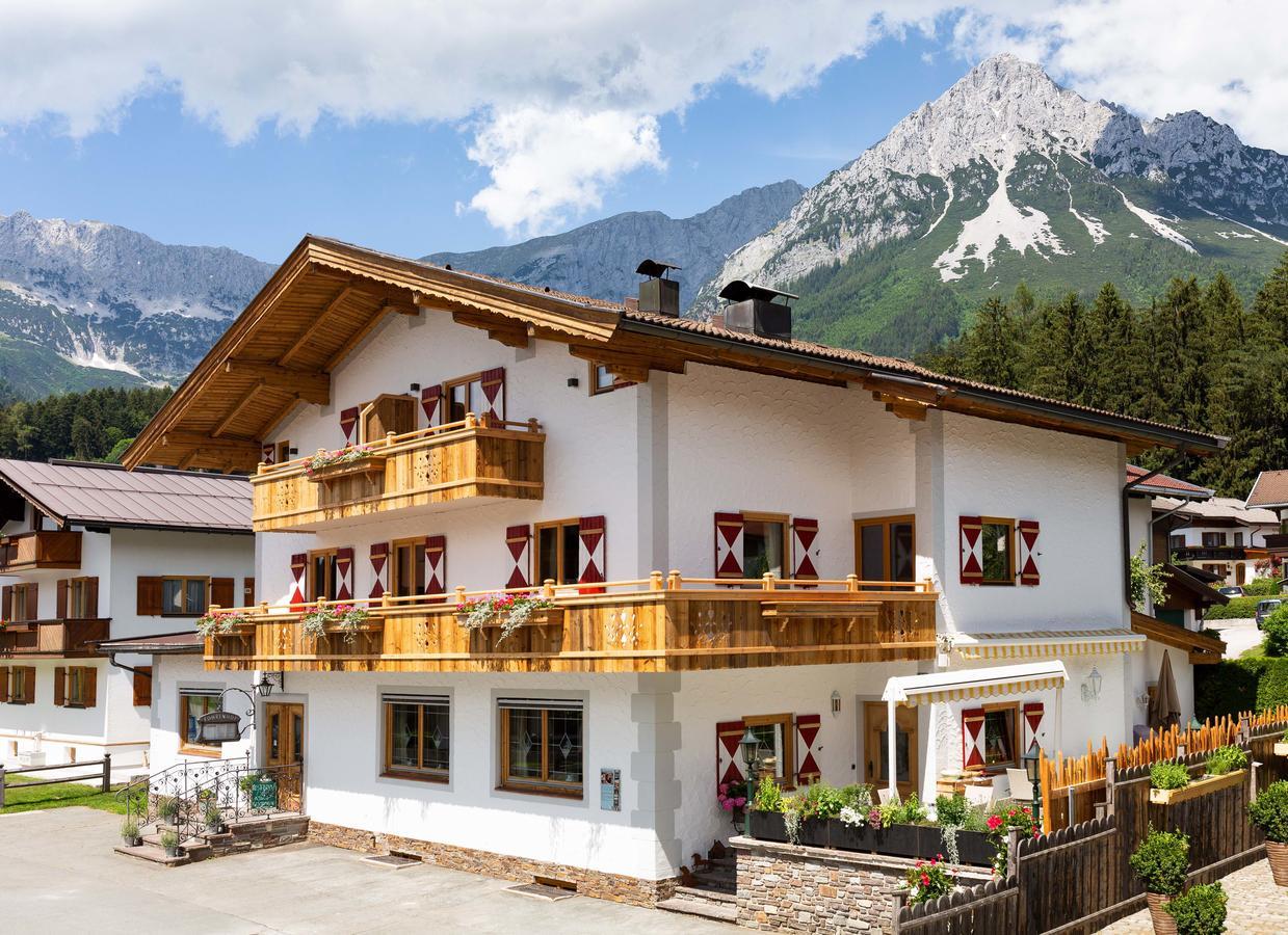 Doppelzimmer mit Balkon