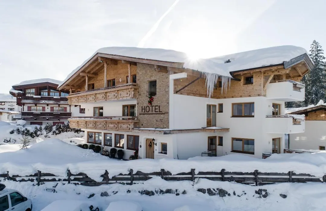 Landhotel Föhrenhof Ellmau-1